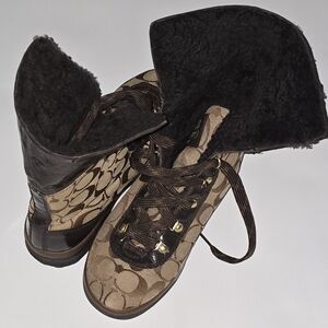 Vintage Coach Jennie Signature Quilted Monogram Boots